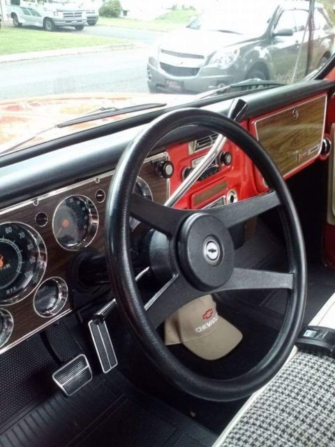 1972 Medium red/white Chevrolet C-10 Long bed