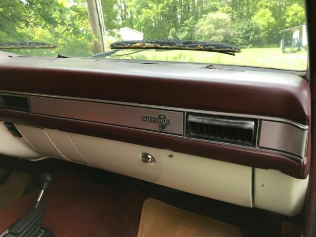 1985 Red/White Chevrolet C/K Pickup 2500 Standard Cab Pickup