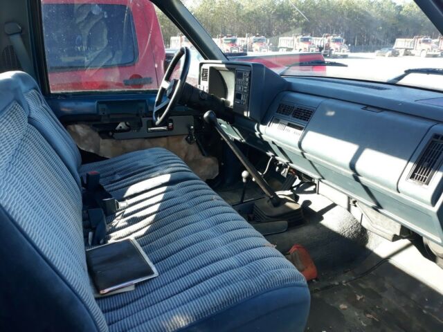 1990 Blue Chevrolet C/K Pickup 1500 Standard Cab Pickup