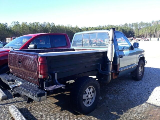 1990 Blue Chevrolet C/K Pickup 1500 Standard Cab Pickup