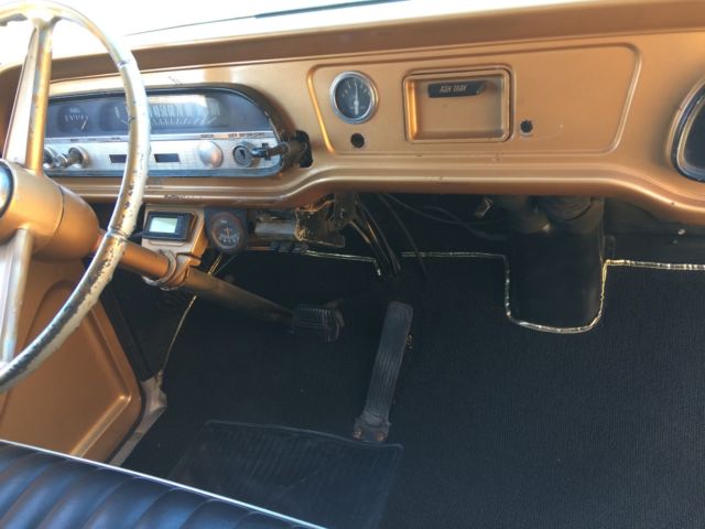 1961 Custom / Flat White / Multi Chevrolet Corvair Van Camper