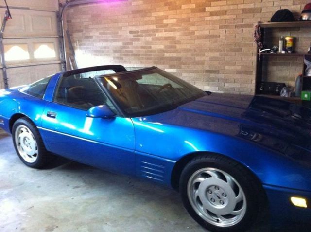 1992 Blue Chevrolet Corvette Sedan