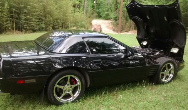 1991 White Chevrolet Corvette Coupe