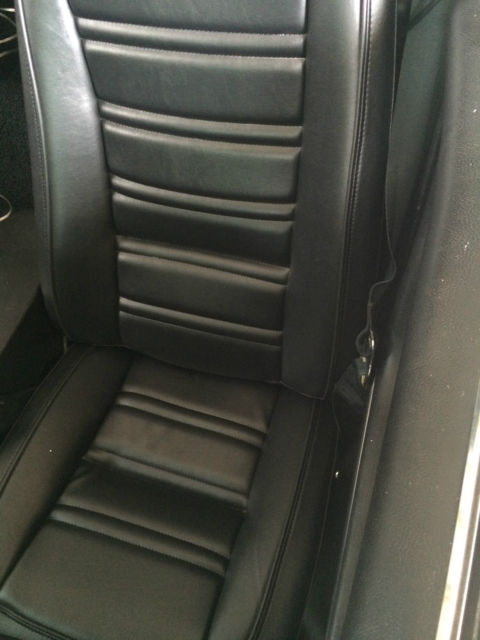 1976 White Chevrolet Corvette Coupe