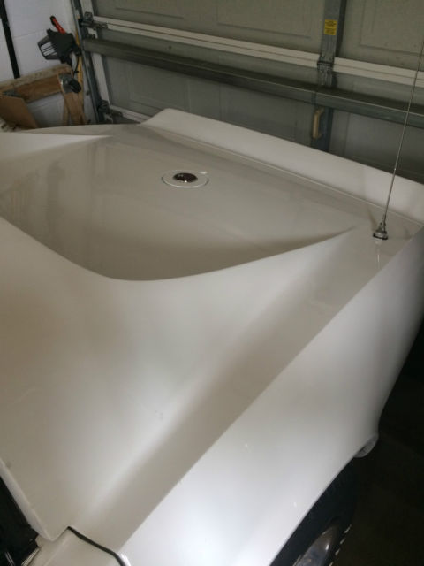 1976 White Chevrolet Corvette Coupe