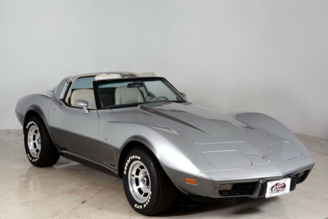 1978 Silver and Gray Chevrolet Corvette