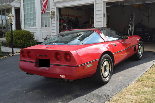 1985 Red Chevrolet Corvette Hatchback
