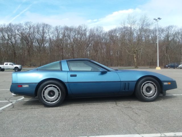 1985 Blue Chevrolet Corvette Coupe