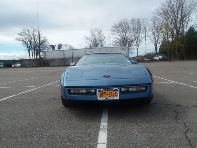 1985 Blue Chevrolet Corvette Coupe