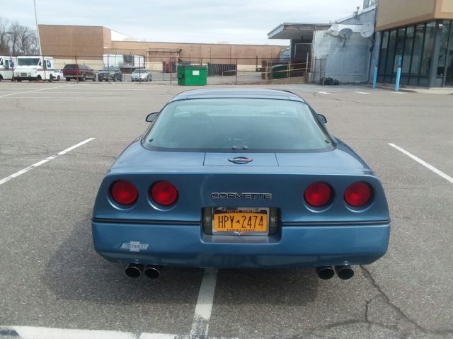1985 Blue Chevrolet Corvette Coupe
