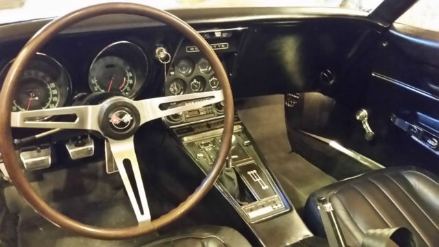 1968 bronze Chevrolet Corvette Coupe