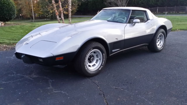 1978 Silver Chevrolet Corvette Coupe