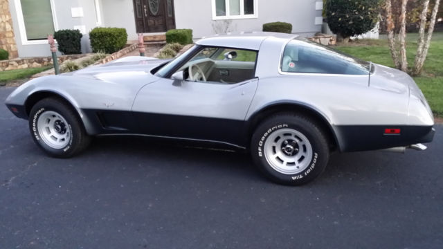 1978 Silver Chevrolet Corvette Coupe