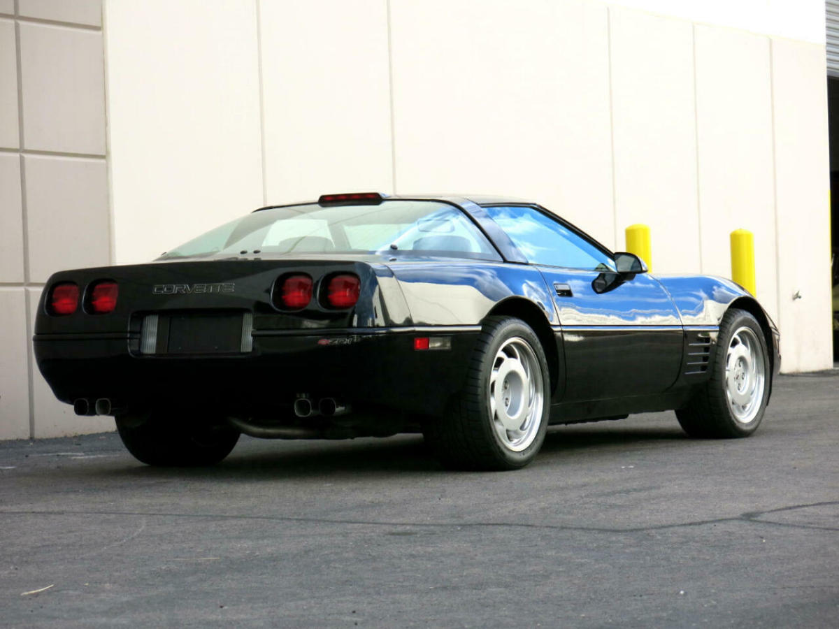 1991 Black Chevrolet Corvette --