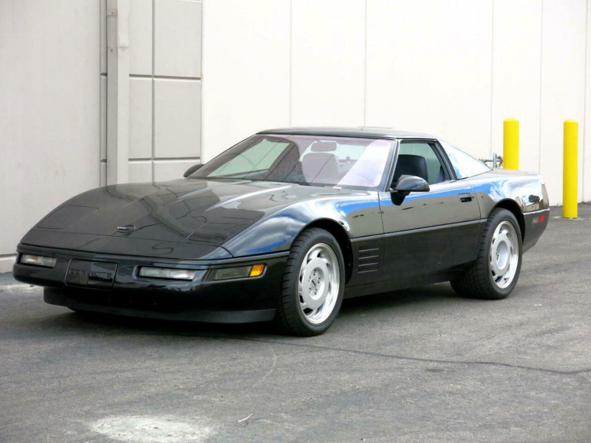 1991 Black Chevrolet Corvette --