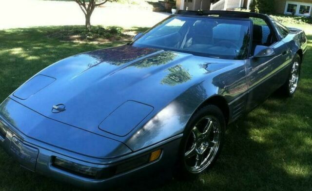 1991 Silver Chevrolet Corvette Coupe