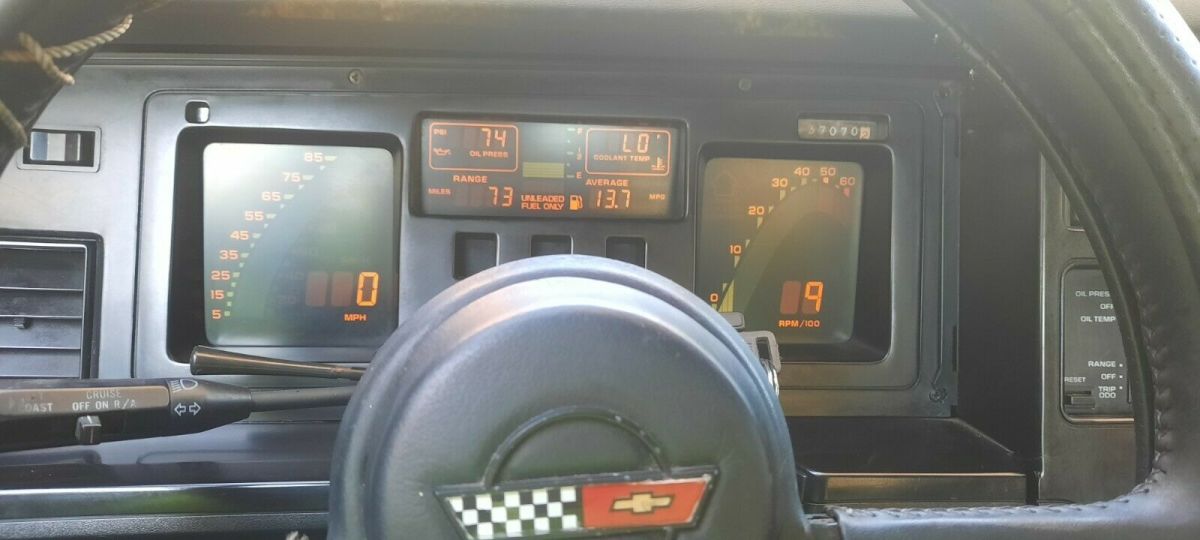 1986 Yellow Chevrolet Corvette Hatchback