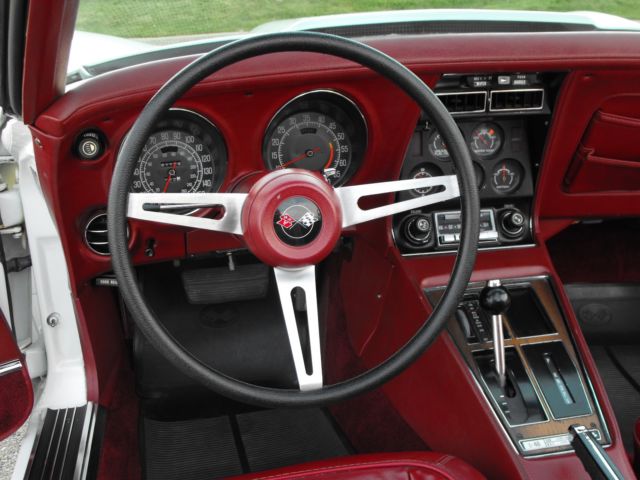 1975 White Chevrolet Corvette Convertible