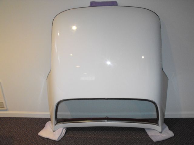 1975 White Chevrolet Corvette Convertible