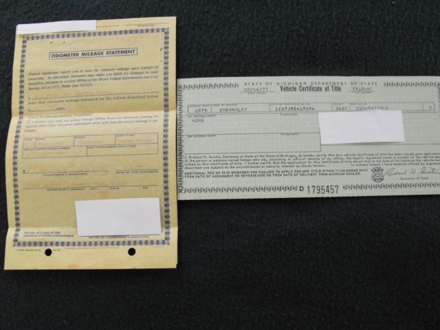 1975 White Chevrolet Corvette Convertible