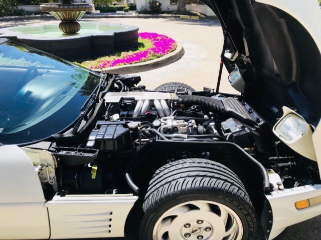 1991 White Chevrolet Corvette