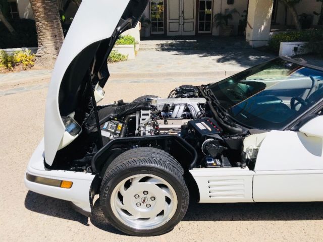 1991 White Chevrolet Corvette