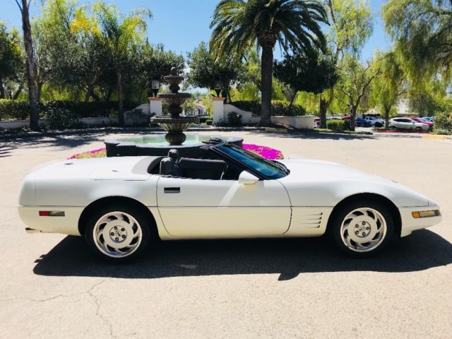1991 White Chevrolet Corvette