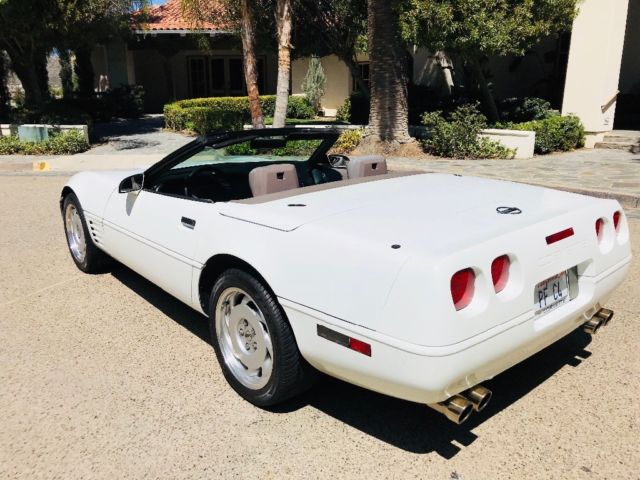 1991 White Chevrolet Corvette