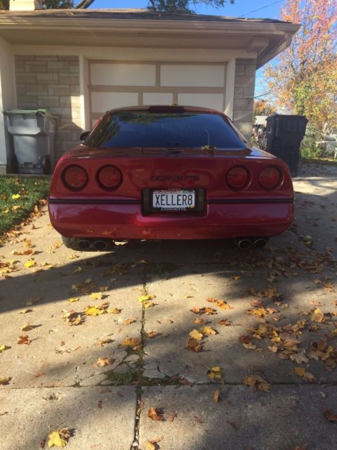 1989 Burgundy Chevrolet Corvette Coupe