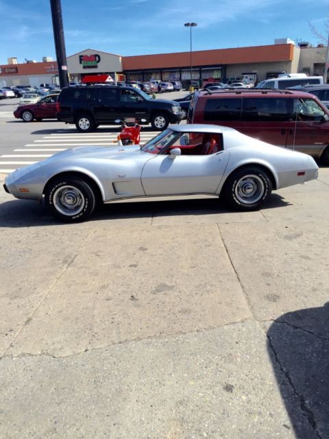 1977 Silver Chevrolet Corvette Coupe
