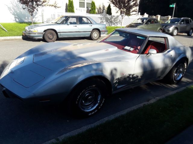 1977 Silver Chevrolet Corvette Coupe