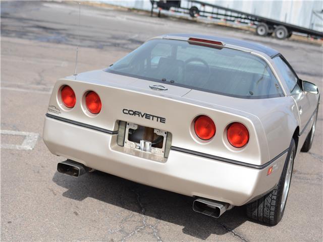 1987 Gold Chevrolet Corvette --