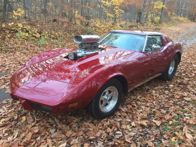 1975 Red Chevrolet Corvette Coupe