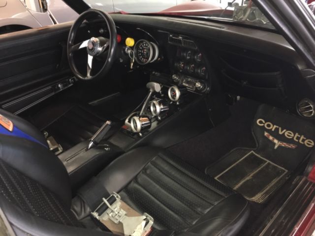 1975 Red Chevrolet Corvette Coupe
