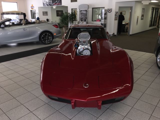 1975 Red Chevrolet Corvette Coupe