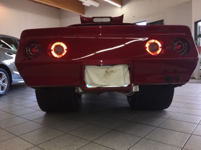 1975 Red Chevrolet Corvette Coupe