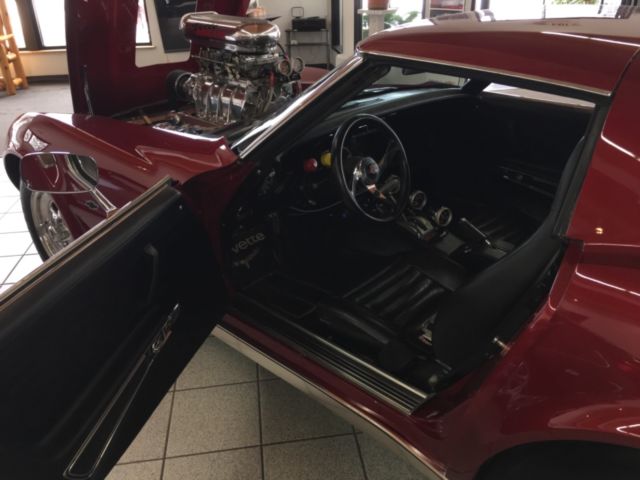 1975 Red Chevrolet Corvette Coupe