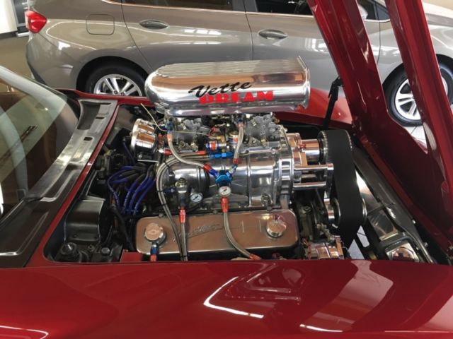1975 Red Chevrolet Corvette Coupe