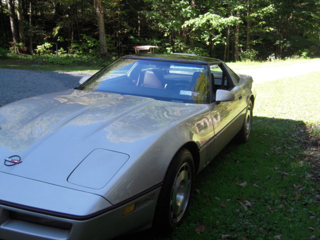 1986 silver Chevrolet Corvette Coupe
