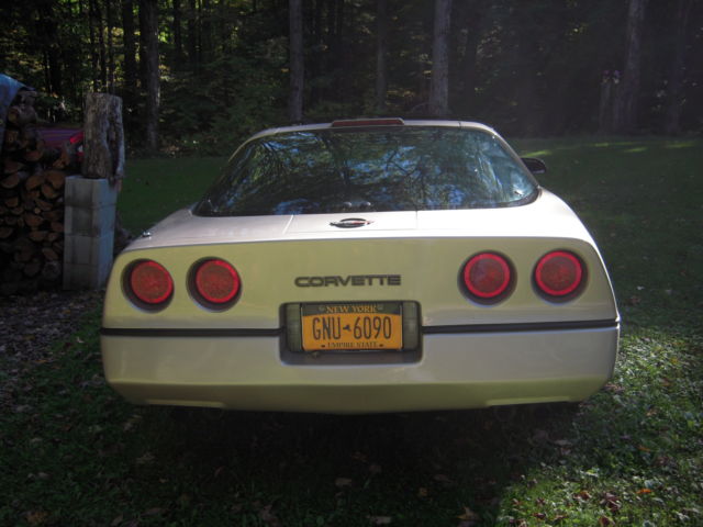 1986 silver Chevrolet Corvette Coupe