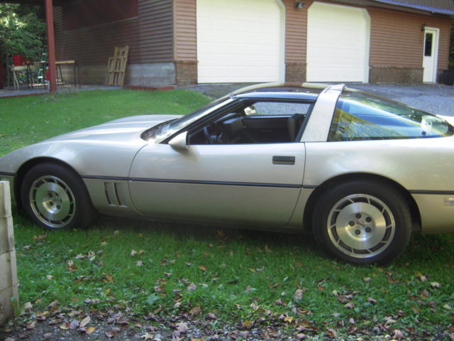 1986 silver Chevrolet Corvette Coupe