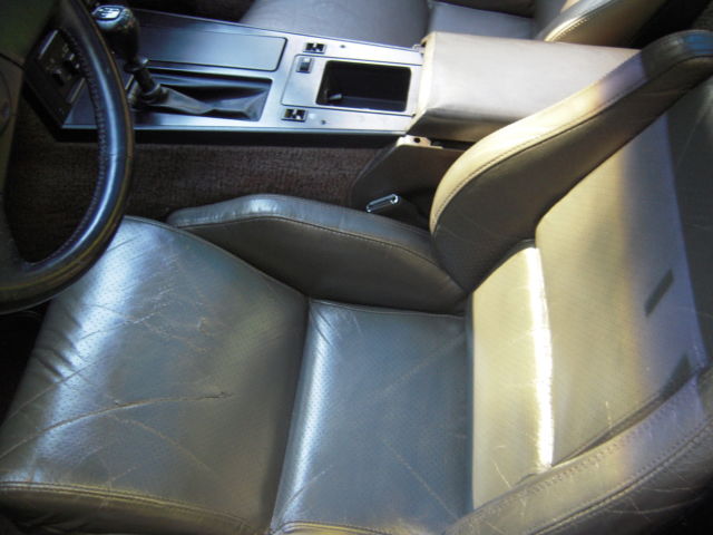 1986 silver Chevrolet Corvette Coupe