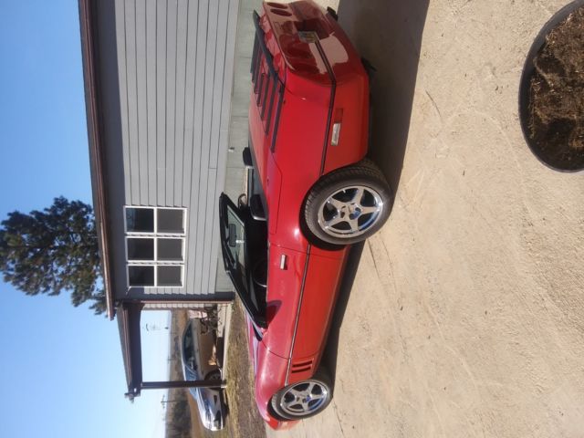 1986 Red Chevrolet Corvette 2dr