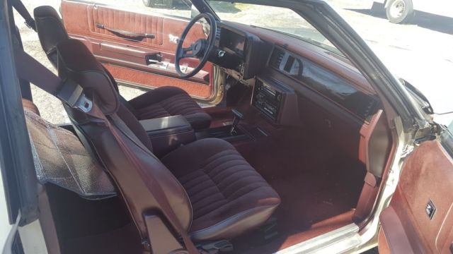 1987 Gray Chevrolet Monte Carlo Coupe