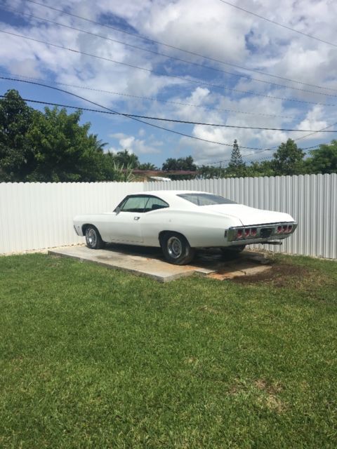 1968 White Chevrolet Impala Coupe
