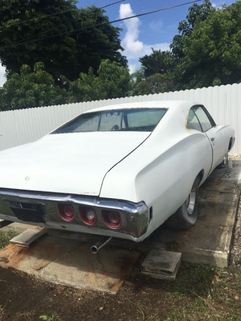 1968 White Chevrolet Impala Coupe