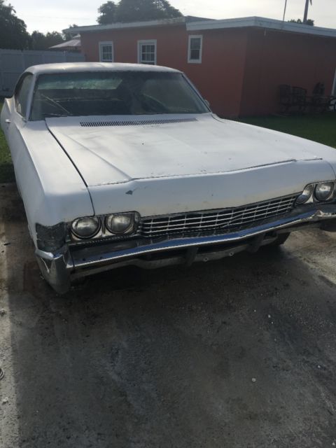 1968 White Chevrolet Impala Coupe