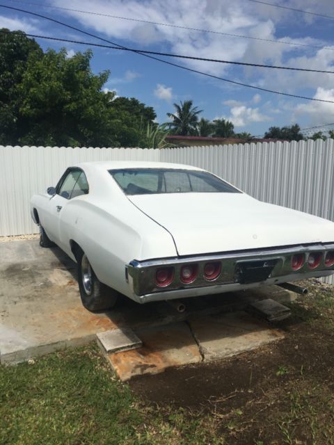 1968 White Chevrolet Impala Coupe