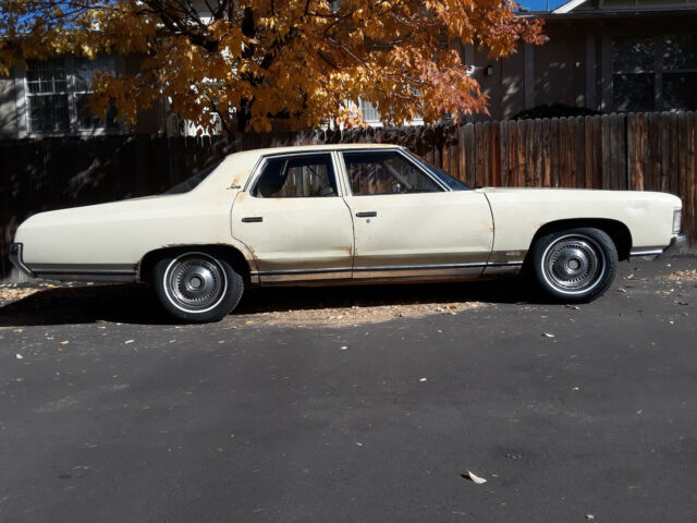 1971 Tan Chevrolet Impala Sedan