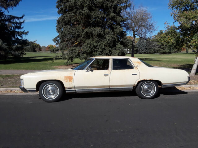 1971 Tan Chevrolet Impala Sedan